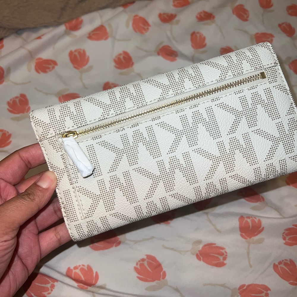 Michael Kors Jet Set Checkbook Wallet
